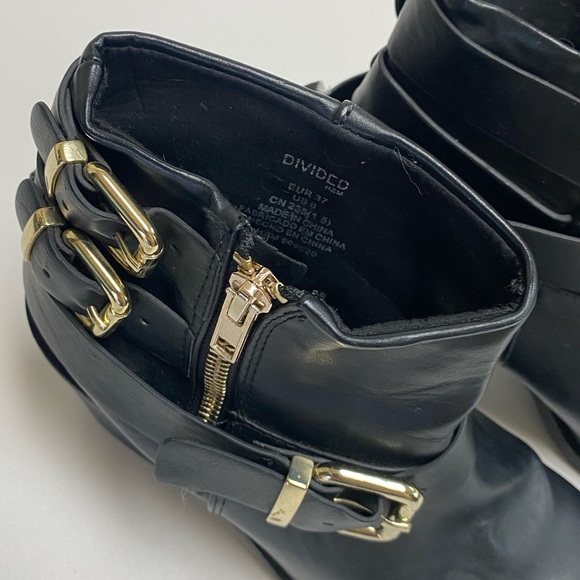 Divided ankle booties. Size 6, only worn. A couple times. - Picture 4 of 4